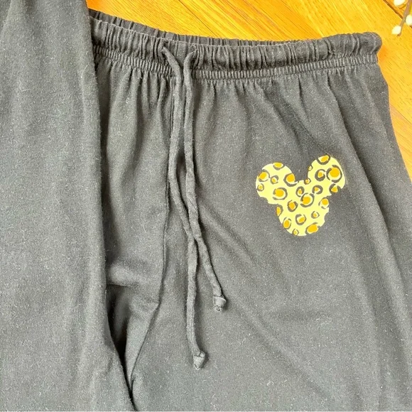 DISNEY Pajamas or Lounge Set - Picture 4 of 8